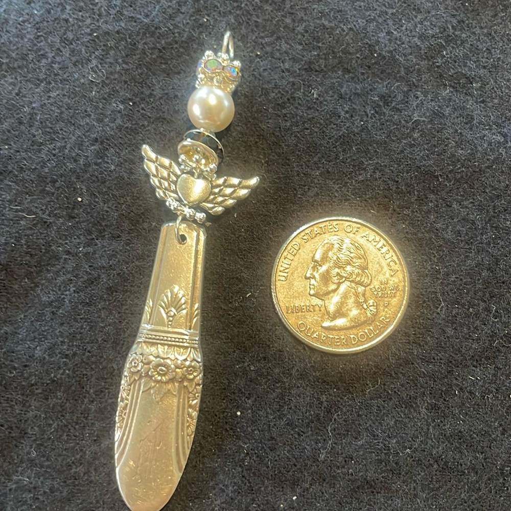 Handmade ornate silver angel pendant/ornament. - Picture 1 of 4